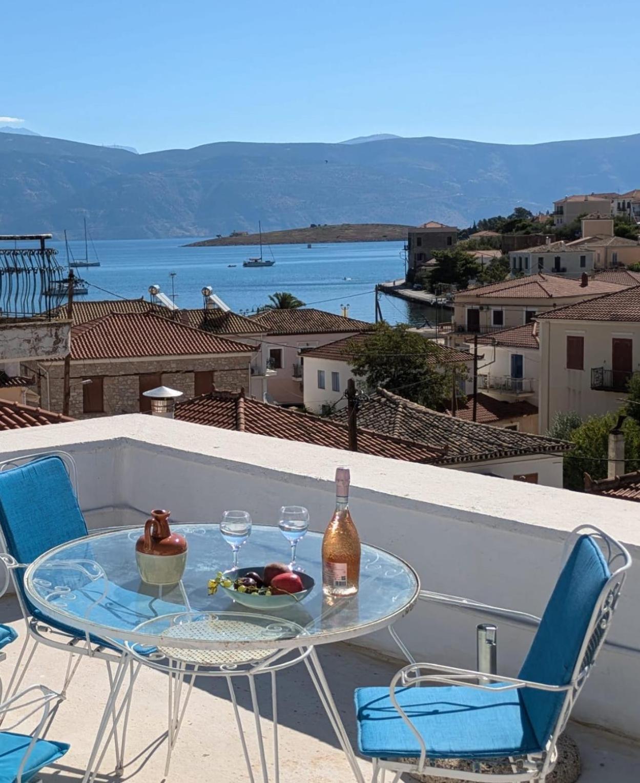 Galaxidi Authentic Rooftop House Extérieur photo